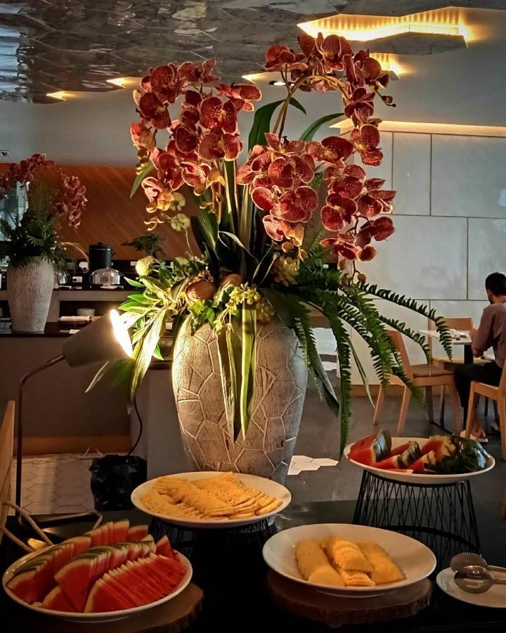 Beehive Boutique Hotel Phuket Eksteriør billede